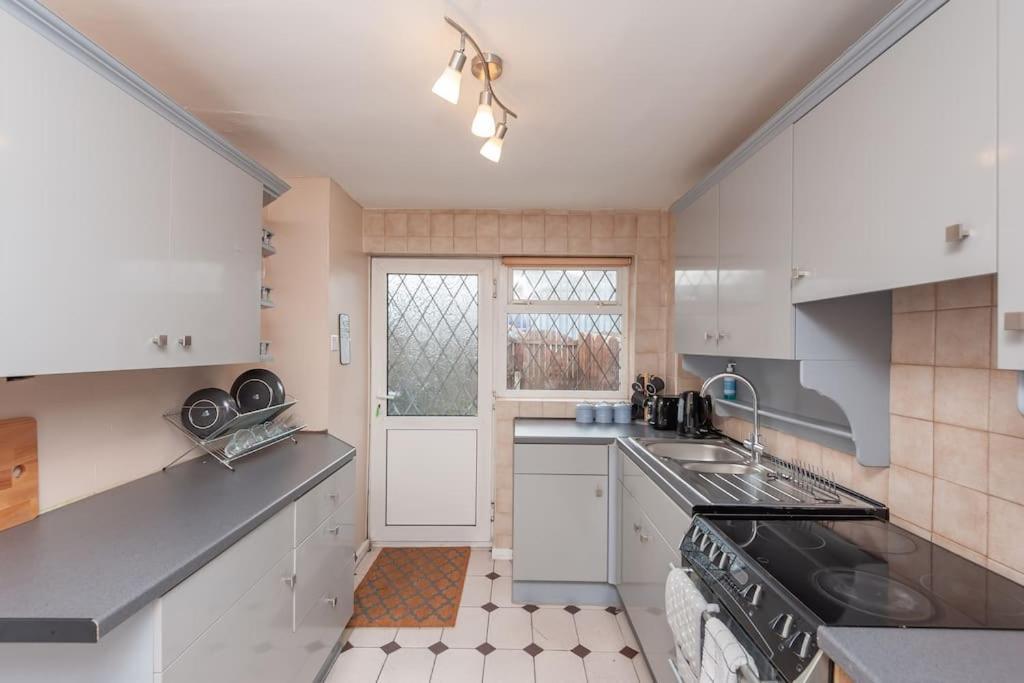 Leed City Centre - Armley Wortley Лідс Екстер'єр фото