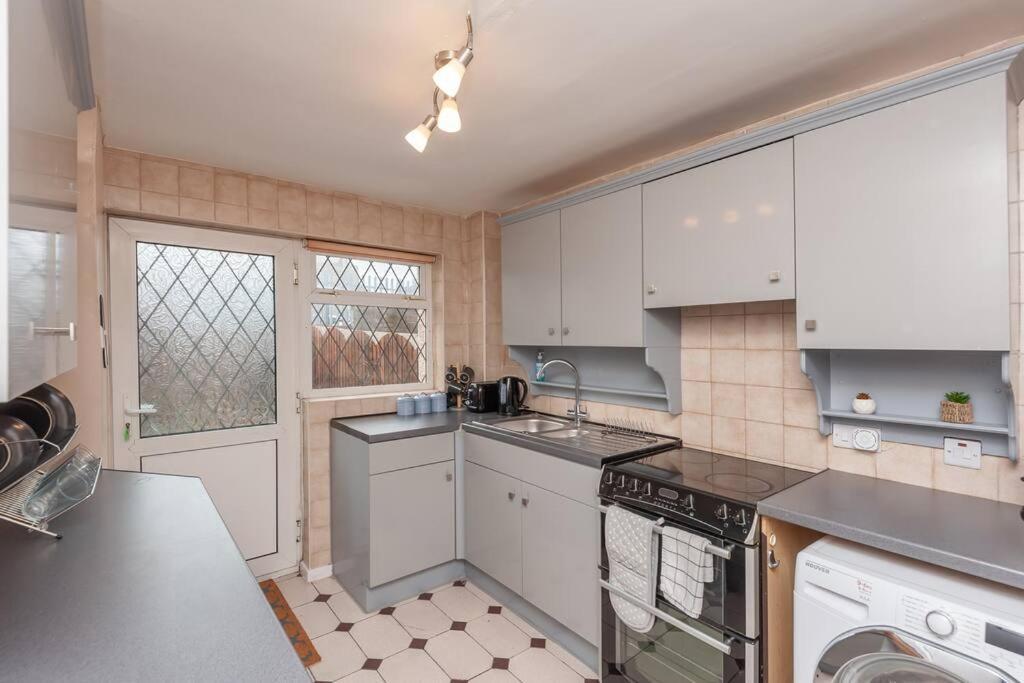 Leed City Centre - Armley Wortley Лідс Екстер'єр фото